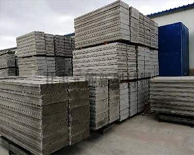 輕質(zhì)隔墻板