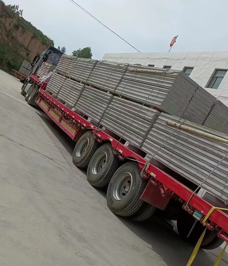 張掖工程運輸材料.jpg